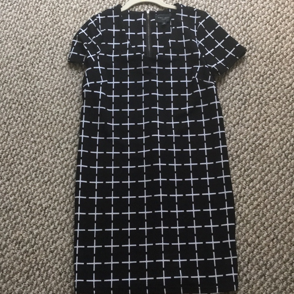 Black and white print dress, zipper back